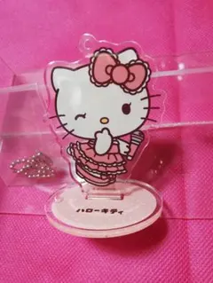 ハローキティ アクリルスタンド チェーン付き