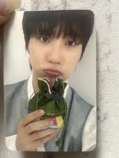 Item thumbnail for item 76a2ba3d-823f-48a4-b23b-bf950f29ca5d