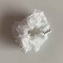 【unfold】 スノーフレークシュシュ