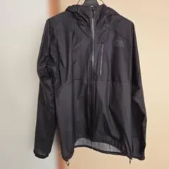 ナイロンジャケット ブラック フード付き