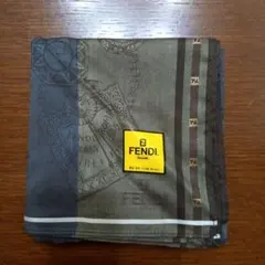 シール貼付未使用　フェンディ紳士用懐中時計柄ハンカチ46×46