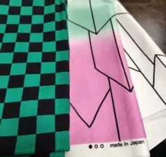 鬼滅の刃　胡蝶しのぶ　炭治郎　コットン生地　市松　 2枚セット　　　　　　523