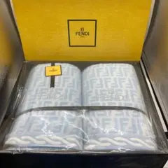 ▼未使用保管品　FENDI ズッカ柄　タオル　2枚セット　箱付きのサムネイル
