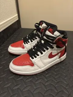 Nike Air Jordan 1 Retro High OG"ヘリテージ"のサムネイル