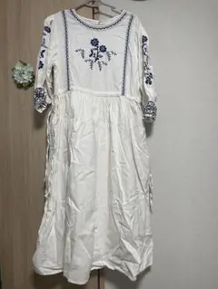 2025年最新】tsuharu 刺繍タックワンピースの人気アイテム