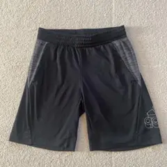 美品⭐️adidas ハーフパンツ 150cm 黒