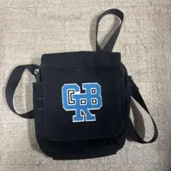 ブラックショルダーバッグ ロゴ入り