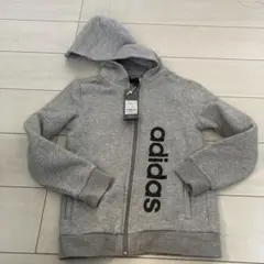 【新品タグ付き】アディダス　140 裏起毛　パーカー　グレー