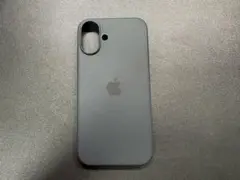 Apple iPhone 16 plus用ブラック純正シリコンケース
