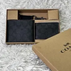 新品未使用✨コーチ　二つ折り財布&パスケース&キーホルダーセット　総柄　レザー