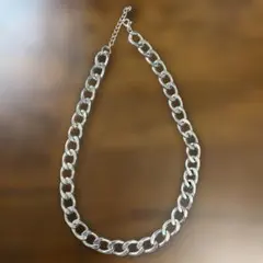 シルバーカラー チェーンネックレス