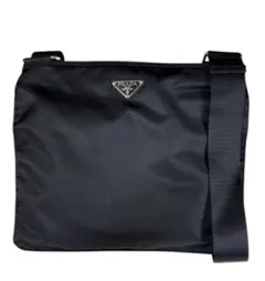 美品　PRADA ナイロン　ブラック　ショルダーバッグ　トライアングルロゴ