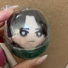 ガチャガチャ　藤牧京介　iNI