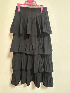 ブラック　ティアードスカート