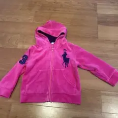濃いピンクのフード付きパーカー　90cm ベロア　子供服　ファスナー　上着