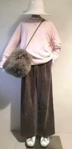 myu様C4984 カシミヤ100ニット×パンツコーデ