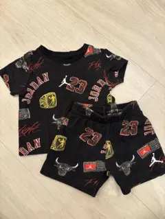 ジョーダン Tシャツとショーツ　セット黒 ~95cm