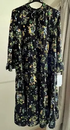 【新品・未使用 タグ付】ミラオーウェン 花柄 春ワンピース Mila Owen