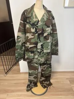 1990年代中国武装警察の上下制服 ベルト付き 迷彩服・パンツセット 緑