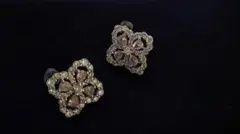 クローバーモチーフ　ピアス　訳あり品