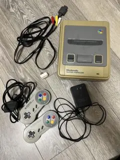Nintendo スーパーファミコン 本体 コントローラー2個【ジャンク？】
