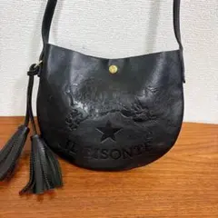 未使用級 ILBISONTE ハーフムーン デカロゴ エンボス ショルダーバッグのサムネイル