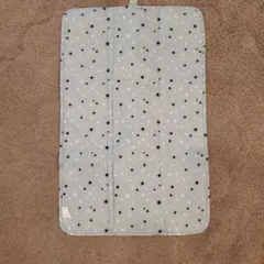 おむつ替えマット 50×70cm 星柄 グレー - メルカリ