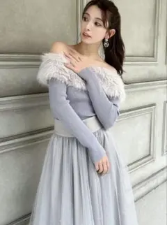 美品　RESEXXY リゼクシー　フェイクファーオフショルニットトップス　ブルー