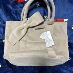 リボン付きベージュトートバッグ