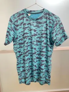 adidas カモフラージュ トップス