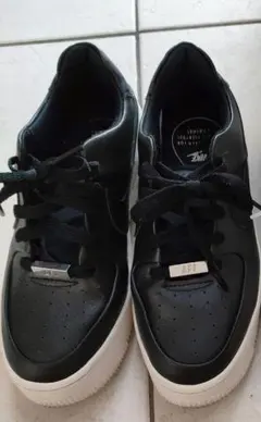 NIKE AIR FORCE 1 スニーカー