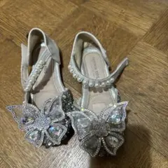 FASHION KIDS 蝶の装飾 シルバーシューズ 23cm