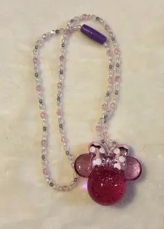 ディズニーランド　ミニーちゃん　光るおもちゃ　ペンダント