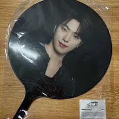 2026年最新】ディノ うちわの人気アイテム - メルカリ