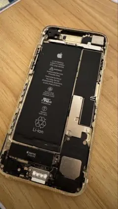 Apple iPhone 7 ゴールド 本体