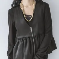 ジーナシス　サテンぺプラムZIPベスト