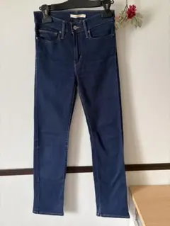 Levi's ダークブルー ストレートデニム