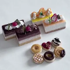 ミニチュアケーキとドーナツのセット