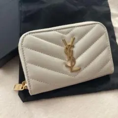YSL ホワイトキルティング二つ折り財布 - メルカリ