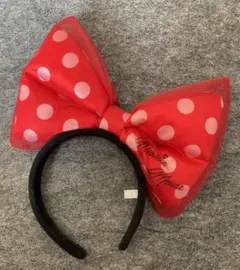 ディズニー　カチューシャ　ミニー　ビッグリボン　水玉　赤　レッド　ドット