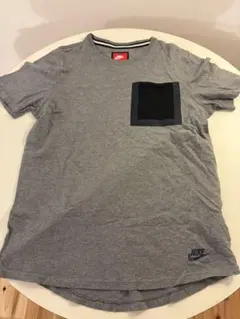 NIKE ナイキ ポケット付き Tシャツ グレー