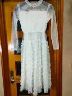 【未使用未着用】9号オフホワイトレースフリルロングワンピース