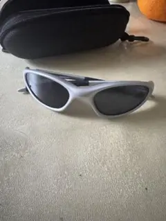 Oakley スポーツサングラス ケース付き