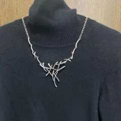 個性的デザイン　ピンクゴールド シルバー　アートモチーフ ネックレス＆イヤリング