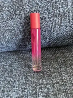 新品未使用】Glossier You Doux 香水 8mL NY購入 - メルカリ