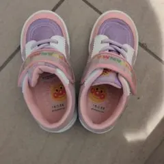 新品同様アンパンマン スニーカー 16.0 EE ピンク/