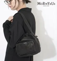 【モルミルスmormyrus レザー巾着ジップポケットバッグ　ブラック】極美品のサムネイル