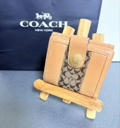 限定お値引きCOACH シグネチャーライトブラウンレザー二つ折り財布のサムネイル