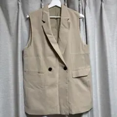 GU ベージュ ベスト