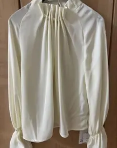 完売品！7号フォーマルブラウス　オフホワイト 未使用